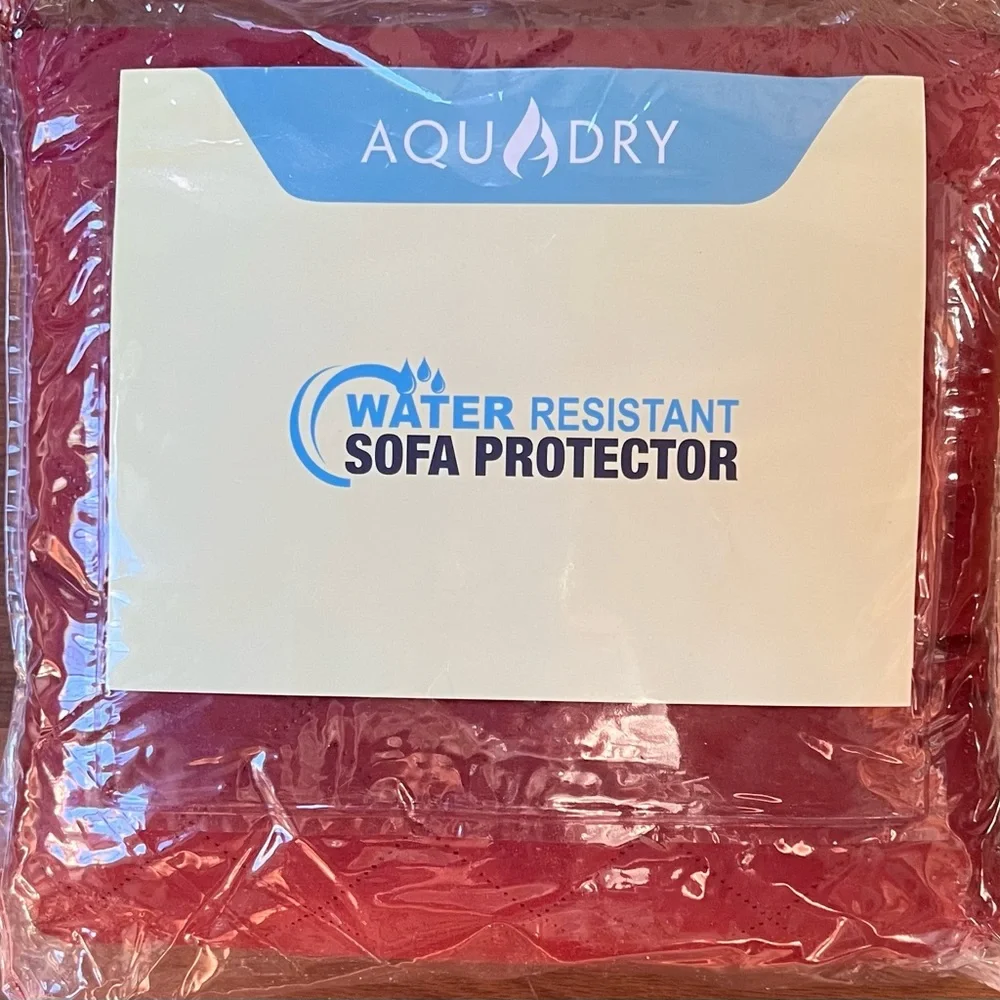 NWT Water Resistant SOFA Protector : Color : Burgundy / Off White Size 70 X 88